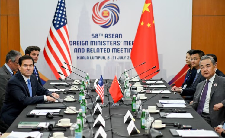 卢比奥在贸易紧张局势下会见中国外交部长 称美中元首会面可能性很大