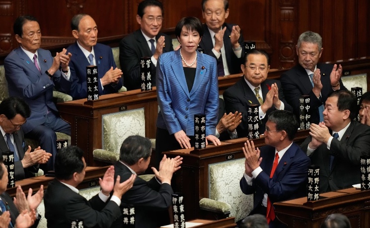 日本国会选出高市早苗为首位女性首相