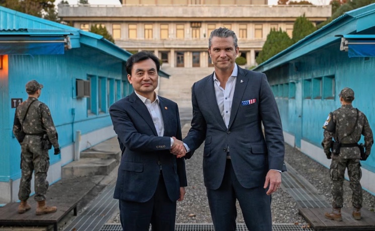 赫格塞思访问非军事区 为美韩驻军谈判做准备