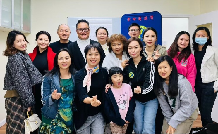 零距离港湾秋季活动放飞身心  深耕教育诚邀社区携手同行