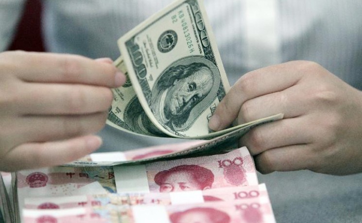 人民币对美元汇率触及6.82水平