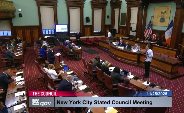 纽约市议会提案新年为全体议员及市长加薪16%  引各界质疑