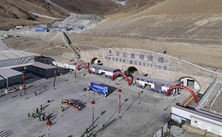 世界最长高速公路隧道将于月底通车