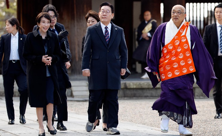 高市早苗会晤李在明 强调扩大双边合作