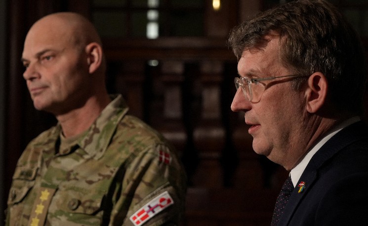 武装保卫格陵兰岛  丹麦军方增派力量