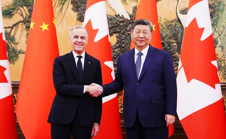 习近平会见加拿大总理卡尼