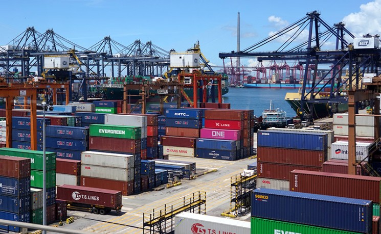 香港2025年商品出口货值按年上升15.4% 创历史新高