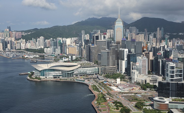 德勤：人民币走强料带动香港零售今年增近8%