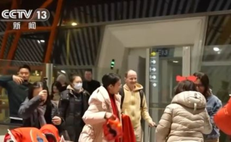 &ldquo;到中国过春节&rdquo;成为海外网友新风尚 中方表示热情欢迎