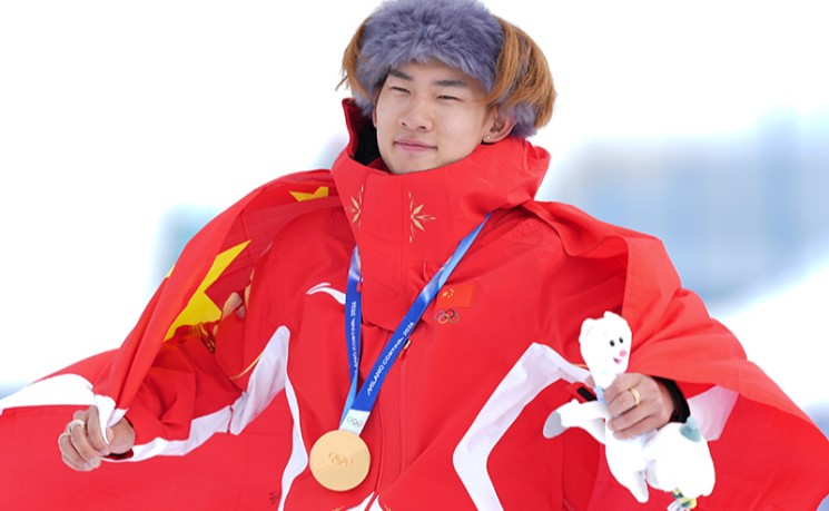 中国队冬奥迎突破 80分钟连夺两金