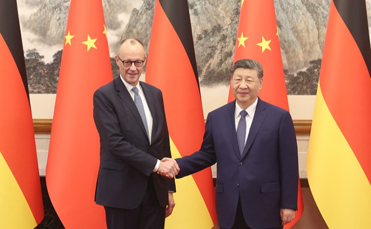 习近平会见德国总理默茨 就中德关系发展提三点意见