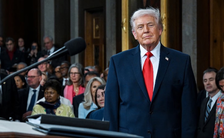 特朗普发表史上最长国情咨文演讲 称美国进入&ldquo;黄金时代&rdquo;