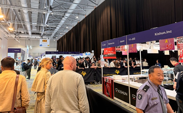 香港国际珠宝双展开幕 商家料中东买家缺席令生意减三成