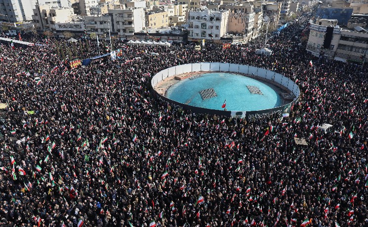 特朗普称美伊战事将很快结束   考虑&ldquo;接管&rdquo;霍尔木兹海峡