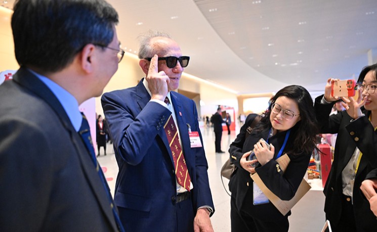 中国发展高层论坛密集释放积极信号