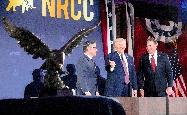 NRCC筹款晚宴登场 共和党为中期选举集结资源