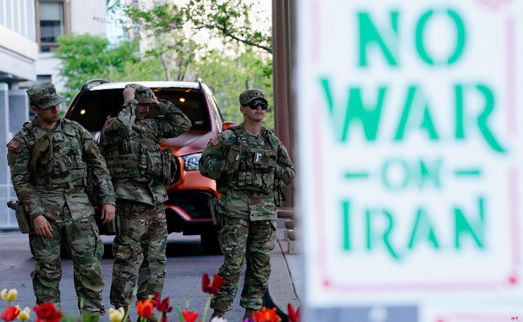 特朗普同意停火两周 称伊朗同意开放霍尔木兹海峡