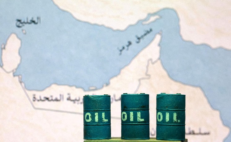 以军空袭黎巴嫩 伊朗重封霍尔木兹海峡