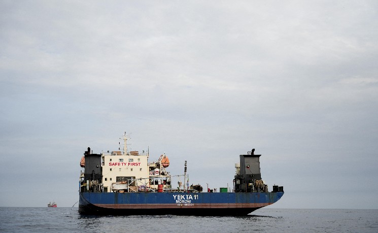 美军称将于周一开始封锁所有进出伊朗的船只