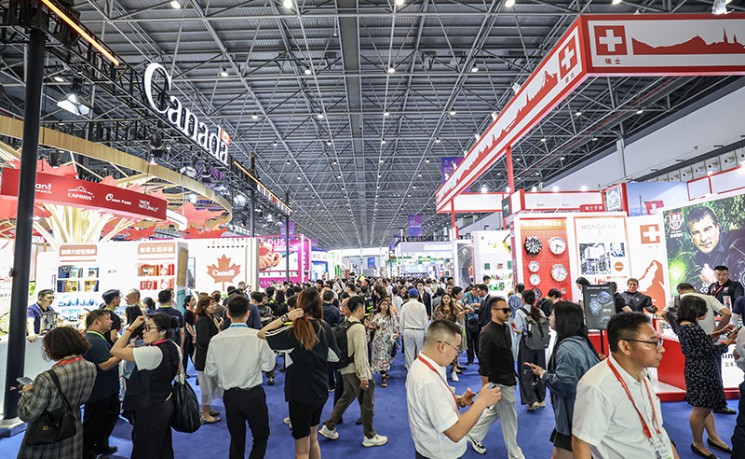 第六届中国国际消费品博览会启幕 国际展品占65%