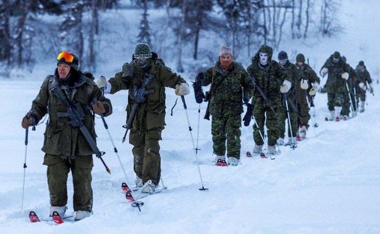 加拿大军方连续第二年超额完成征兵目标