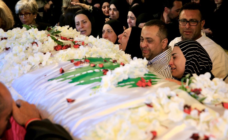 黎巴嫩悼念在以军袭击中遇难的女记者