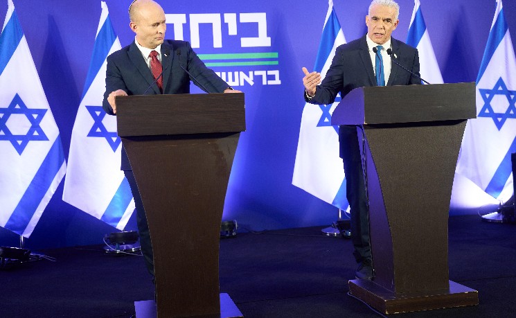 以色列两名前总理联组新政党  寻求击败内塔尼亚胡