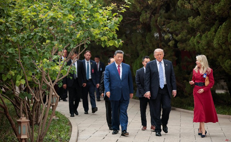习近平同特朗普在中南海小范围会晤