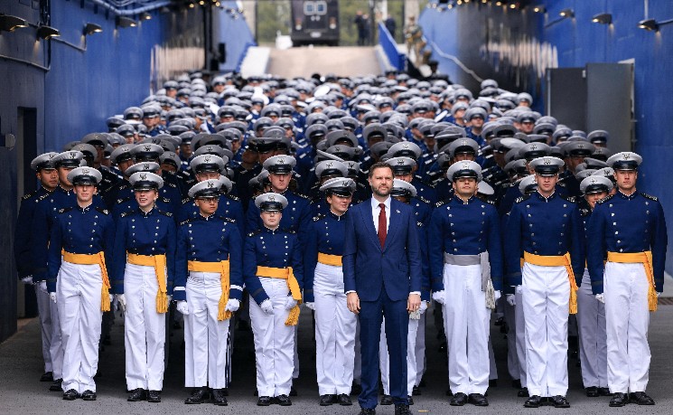 万斯：美将推动同伊朗达成核协议 不管以色列是否愿意