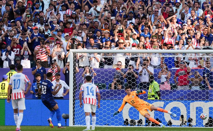 世界杯丨高温闷战姆巴佩点杀 法国1-0巴拉圭晋级8强
