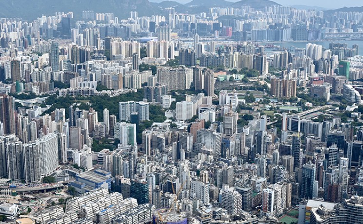 ​ 香港上半年楼宇买卖按年升35.6% 业界看好下半年走稳