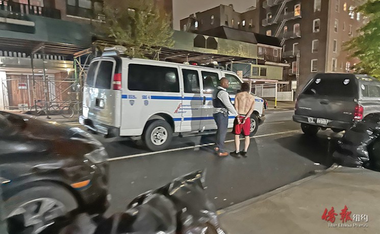 法拉盛枪击案嫌犯落网 警方起获作案枪支