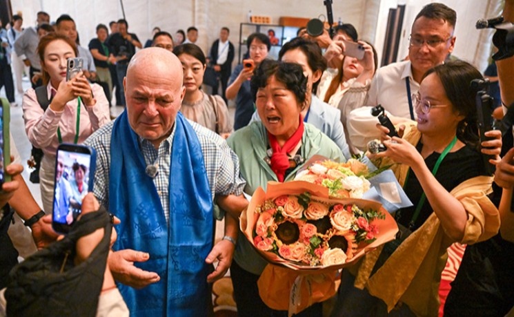 27年前捐5000美元助中国治沙 美国友人&ldquo;赛考斯&rdquo;受邀赴华参观交流