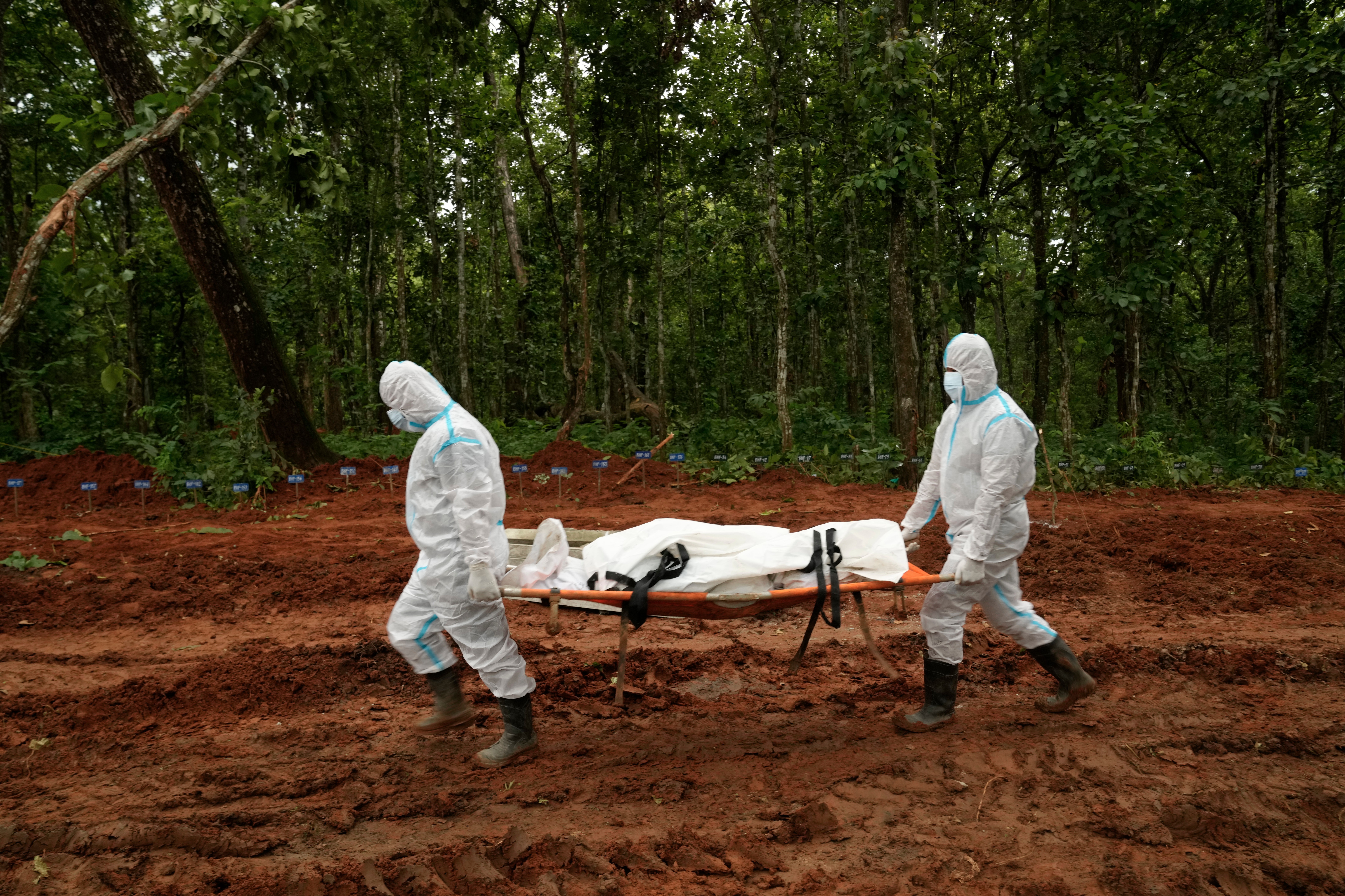 中尼边境洪灾遇难人数超950人 数百人恐被困水电站隧道