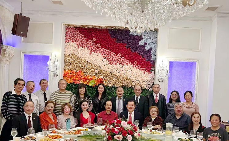 美国华侨华人社团联合会9月27日法拉盛举办庆祝中秋国庆文艺晚会