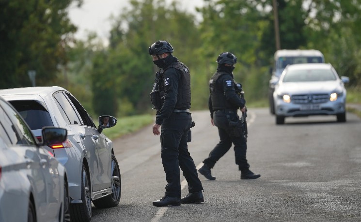 英国警方称美国运营空军基地附近被捕5名男子获准保释