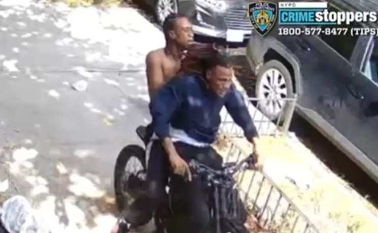 纽约市休班警探遭持刀抢劫   嫌犯连刺7刀后骑电动车逃跑
