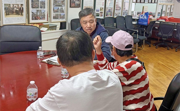华妇遇祈福党被骗18万元现金和首饰  三骗徒仍在逃