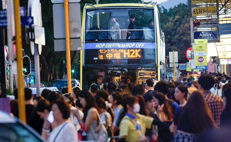 9月访港旅客约403万人次 同比升22%